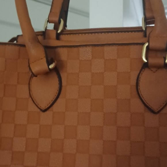 Elegant Brown Checkered Women's Handbag - Picture 1 of 6